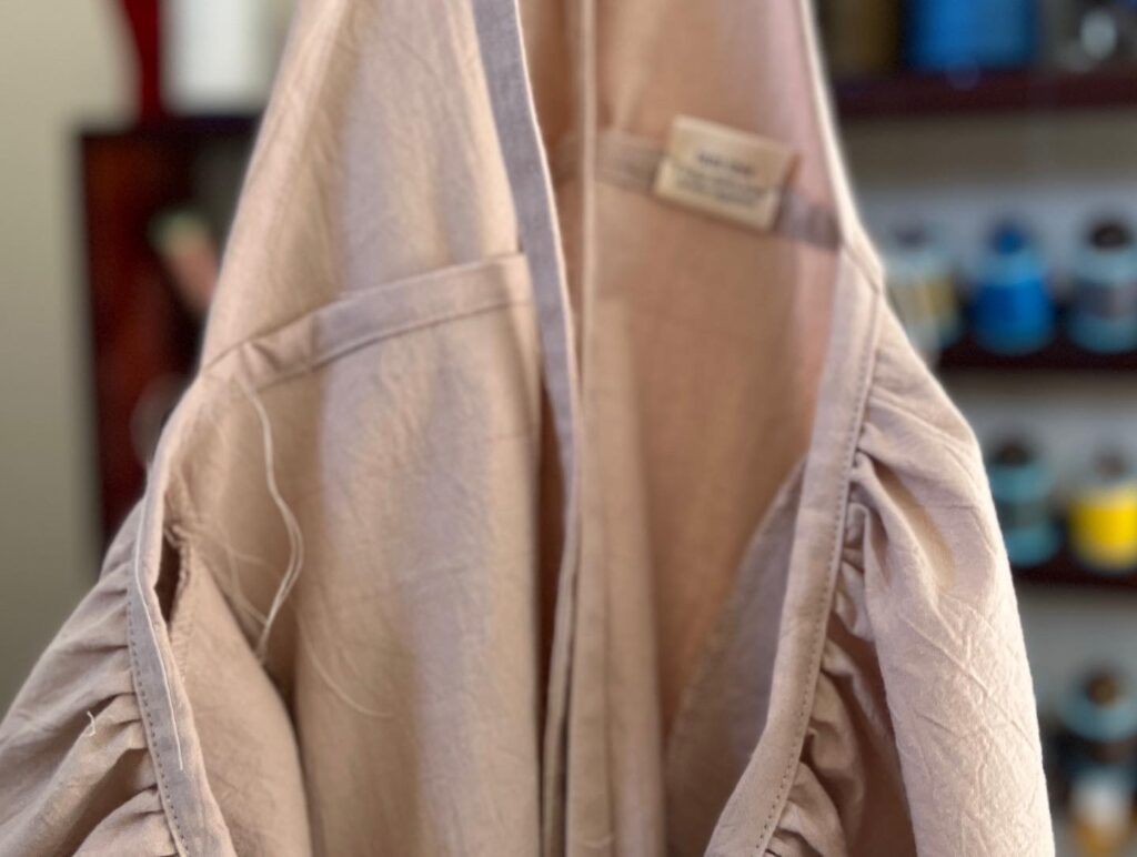 ✒︎ オーダーカラーのエプロン